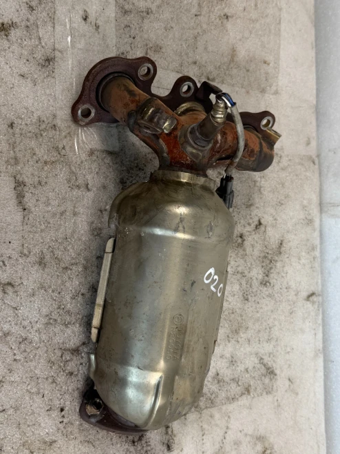 2006 Lexus ES330 Rear Used OEM Exhaust Manifold