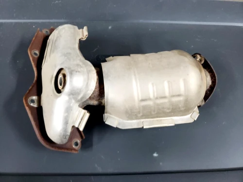 Lexus ES350 / ES300H Right Used OEM Exhaust Manifold