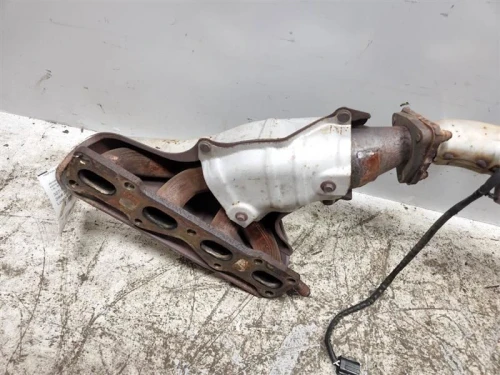 2001-2005 Mazda Miata 1.8L Used OEM Exhaust Manifold