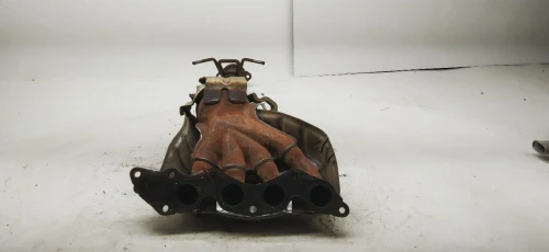2004-2005 Mazda Mazda 3 / 2 2.0L Used Exhaust Manifold