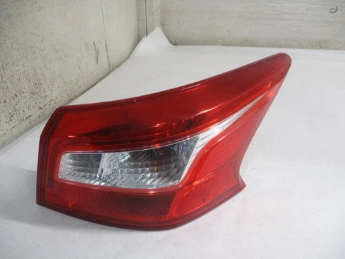 16 17 18 19 Nissan Sentra RH Passenger Outer Tail Brake Light Lamp OEM OEM used OEM tail light assembly
