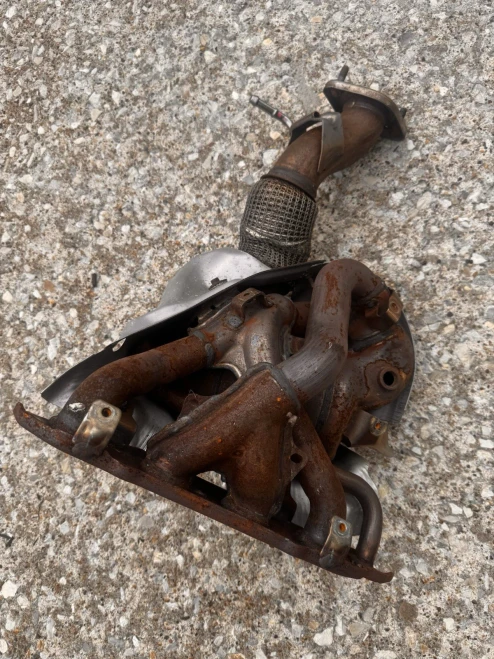 2023-2025 Mazda Mazda3 / CX-30 2.5L Used Exhaust Manifold