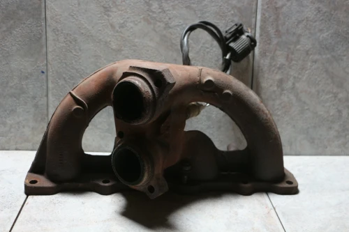1994 Mercedes-Benz C-Class / C180 Used OEM Exhaust Manifold