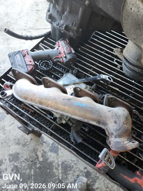 2008-2011 Mercedes-Benz ML550 Left Used OEM Exhaust Manifold 2731402509