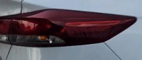 2017-2018 Hyundai Elantra RH Passenger Quarter Panel Mounted Tail Light Lamp OEM used OEM tail light assembly