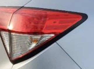 2019-2022 Honda HR-V RH Passenger Quarter Panel Mounted Tail Light Lamp OEM used OEM tail light assembly