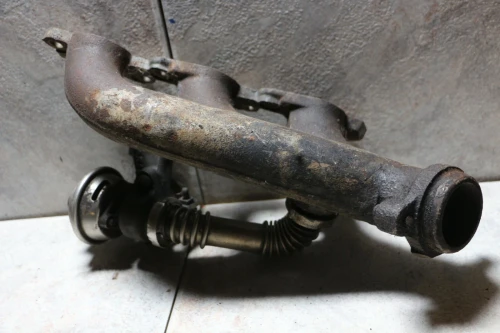 Mercedes-Benz W124 OM603 Used OEM Exhaust Manifold
