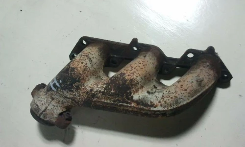 Mercedes-Benz W201 2.6L Rear Used Exhaust Manifold 1031422002