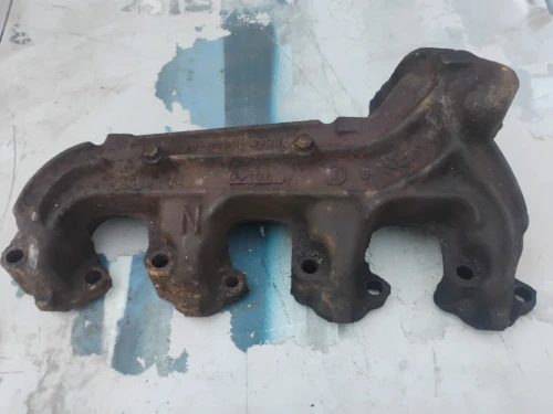 1975-1979 Mercury Cougar Right Used OEM Exhaust Manifold D50E-9430-CA