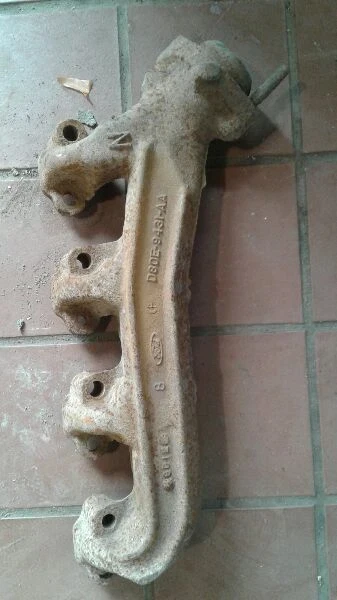 Mercury Cougar Left Used Exhaust Manifold D8OE-9431-AA