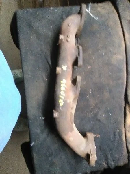 1985-1988 Nissan Maxima Right Used Exhaust Manifold
