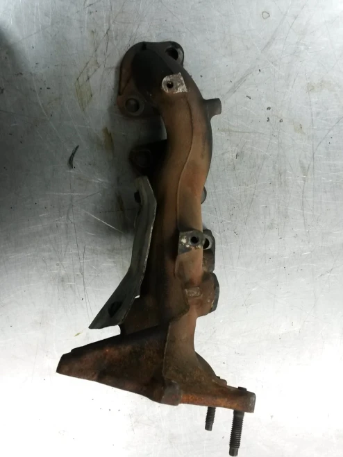 2001-2004 Nissan Pathfinder 3.5L Left Used Exhaust Manifold