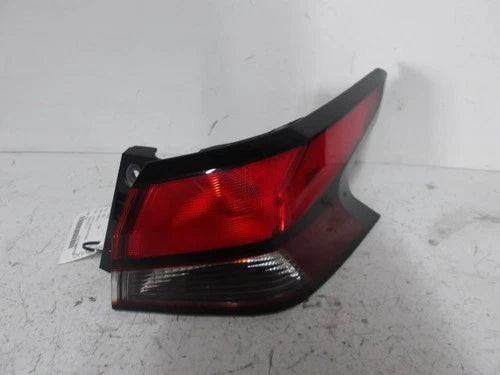 2020-2024 Nissan Versa Passenger RH Tail Light Lamp OEM used OEM tail light assembly