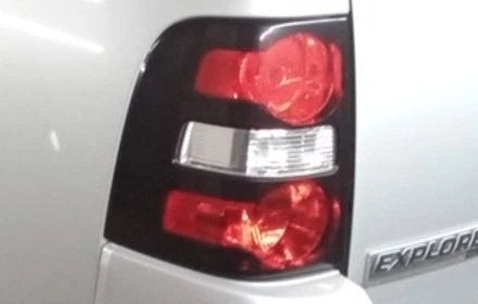 06 07 08 09 10 Ford Explorer Driver LH Quarter Mounted Tail Lamp OEM used OEM tail light assembly