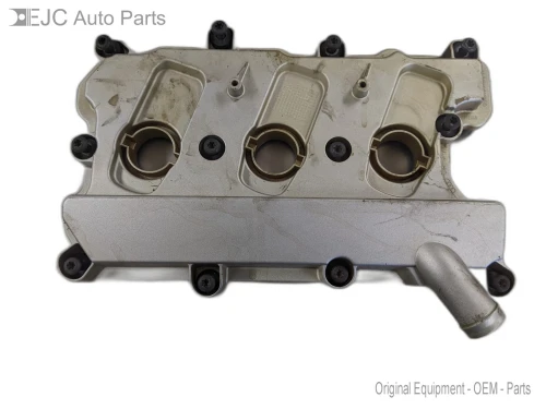 2009-2011 Audi Q5 3.2L Right Used Valve Cover 06E103472N