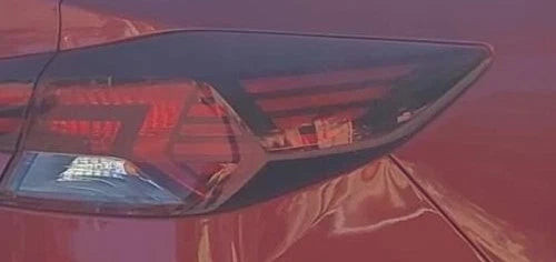 2019-2020 Hyundai Elantra RH Passenger Quarter Panel Mounted Tail Light Lamp OEM used OEM tail light assembly