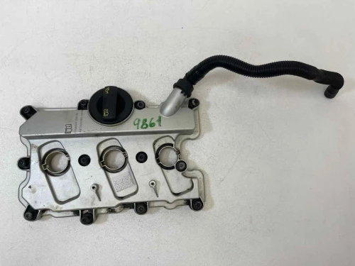 2011-2015 Audi Q7 3.0L Left Used Valve Cover 06E103471P