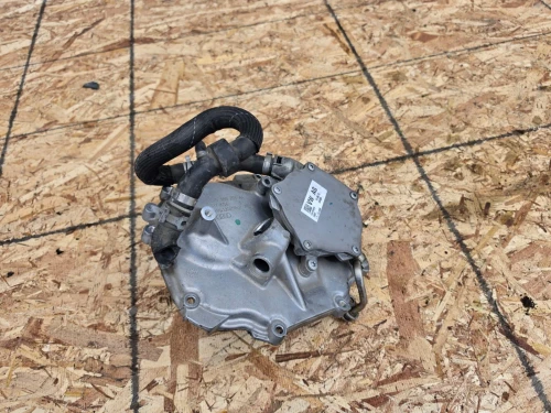 2013-2018 Audi A8 / S6 / S7 / S8 / RS7 4.0L Right Used OEM Timing Cover