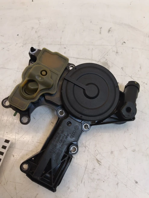 2014 Audi A4 2.0L TFSI Used Valve Cover