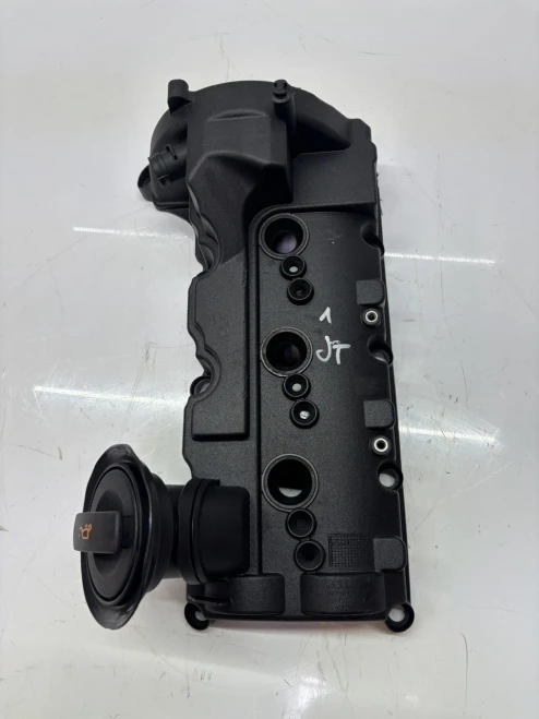 Audi / Porsche Q7 / Cayenne 3.0L Diesel TDI Used Valve Cover