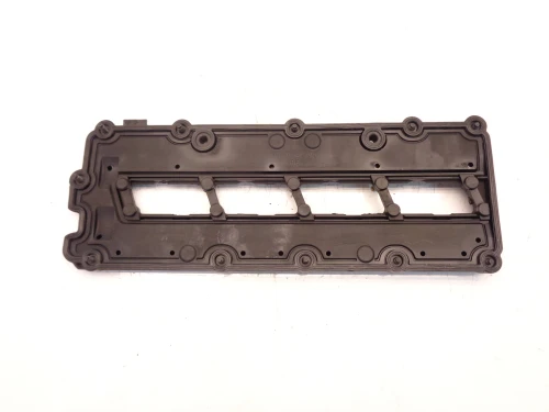 Audi A8 / Quattro 4.2L Diesel TDI Used Valve Cover 057103470J