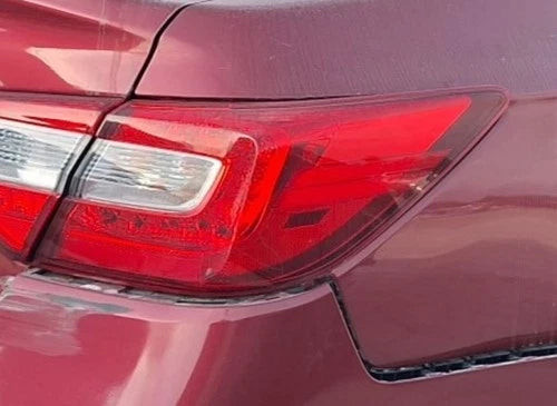 2015-2019 Subaru Legacy Quarter Mount Passenger RH Tail Light Lamp OEM OEM used OEM tail light assembly