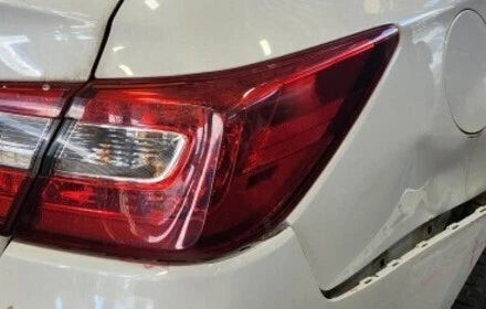 2015-2019 Subaru Legacy Passenger RH Quarter Tail Light Tail Lamp OEM used OEM tail light assembly
