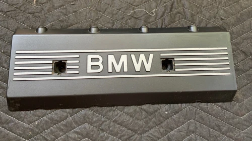 1997-2003 BMW 540i / 740i 4.4L Right Used OEM Valve Cover