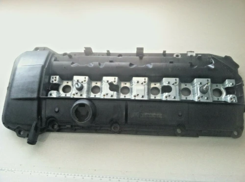 2000-2002 BMW 325xi / 325i / 330i / 330Ci Used Valve Cover 11121432928