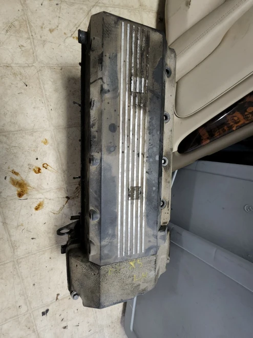 2001-2006 BMW X5 Left Used Valve Cover