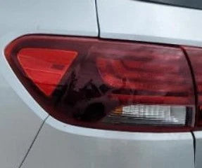 2019-2020 Kia Sorento LH Driver Quarter Panel Mounted Tail Light Lamp OEM used OEM tail light assembly