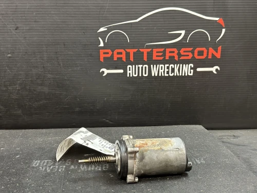 2004-2005 BMW 645CI Right Used Valve Cover