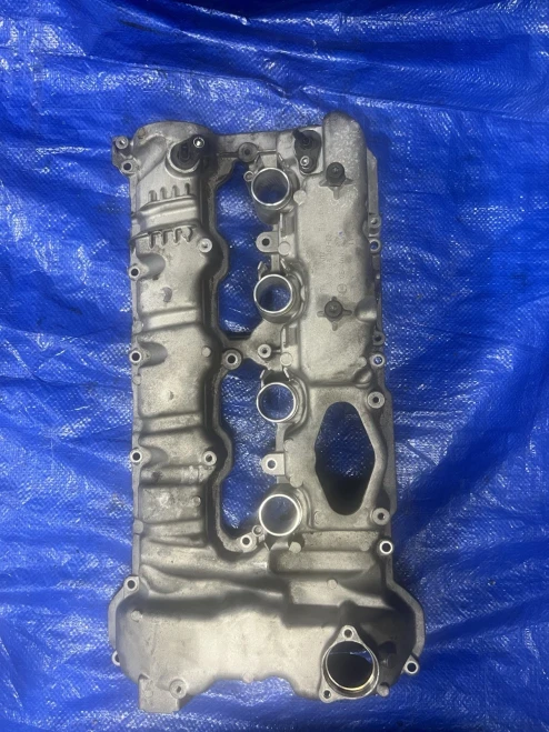 2008-2014 BMW 550i / 750Li 4.4L Right Used OEM Valve Cover