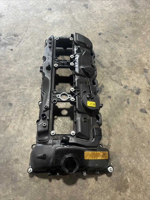2011-2018 BMW X5 3.0L Used Valve Cover