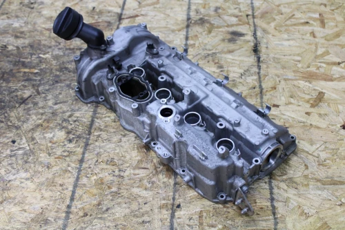 2012-2019 BMW M5 / M6 4.4L Right Used OEM Valve Cover