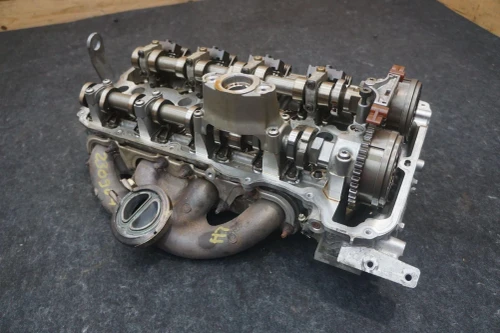 2017-2019 BMW G12 4.4L Left Used OEM Valve Cover 11122906619