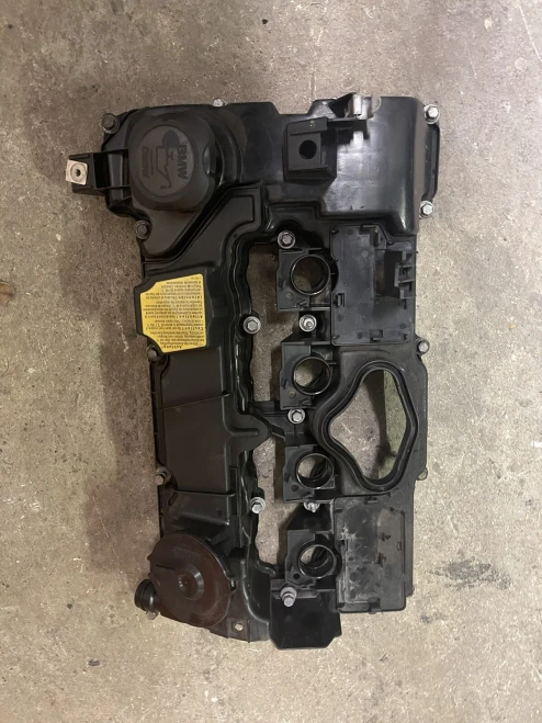 BMW 1 Series / 118i / 120i / 318i / 320i N43 Used Valve Cover