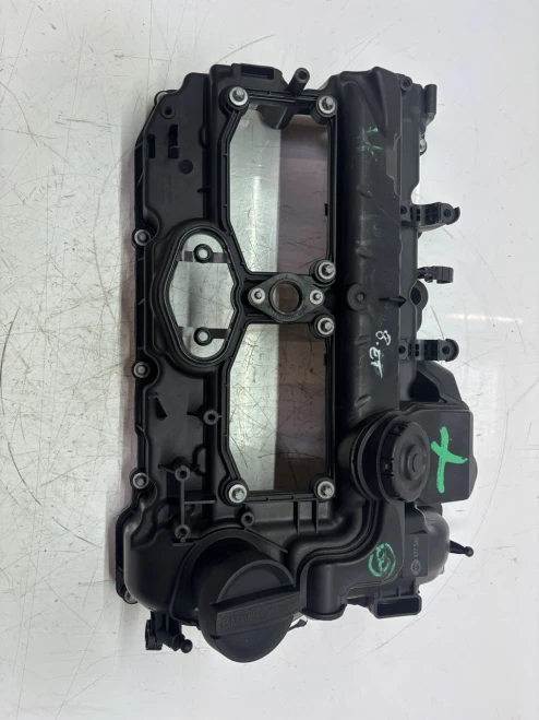 BMW 3 Series / 328i 2.0L N20 Used Valve Cover