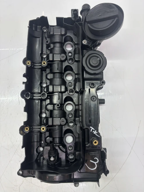 BMW 320d 2.0L Used Valve Cover