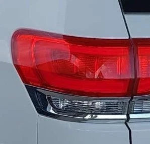2014-2021 Jeep Grand Cherokee LH Driver Quarter Panel Mounted Tail Light Lamp used OEM tail light assembly
