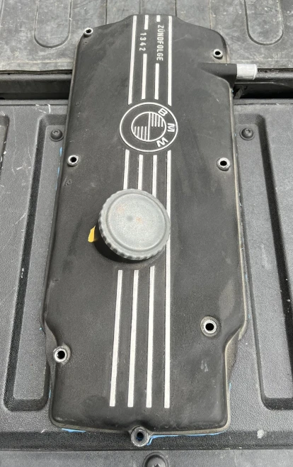 BMW E21 Used Valve Cover