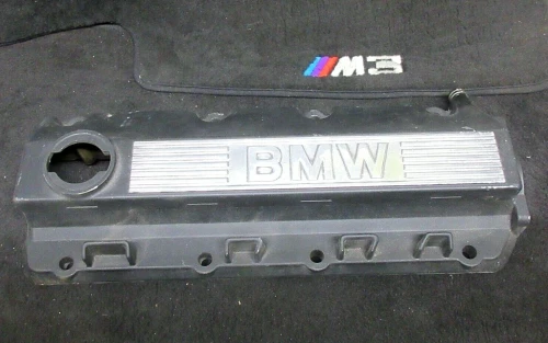 BMW E30 / E34 / E36 1.8L Used OEM Valve Cover