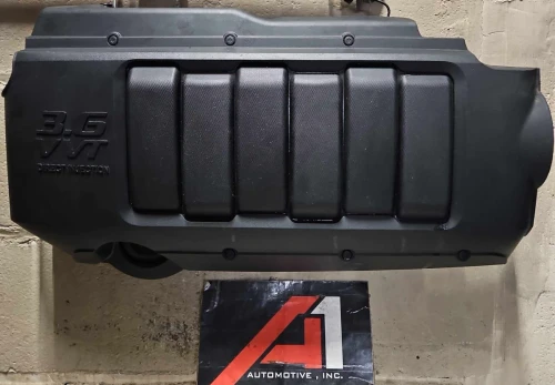 2012-2017 Buick / Chevrolet / GMC Enclave / Traverse / Acadia Used OEM Engine Cover