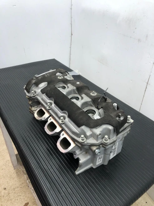 2018-2024 Buick Enclave Right Used Valve Cover
