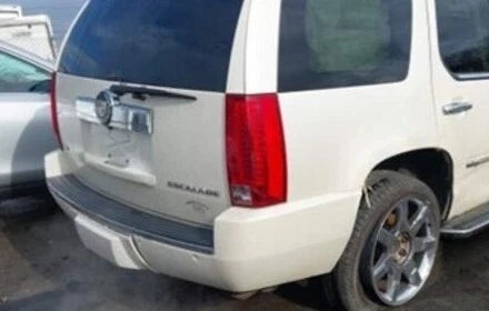 07-14 Cadillac Escalade Right Passenger Quarter Mounted Tail Light OEM OEM used OEM tail light assembly