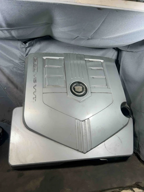 2003-2007 Cadillac CTS Used OEM Engine Cover 12585685