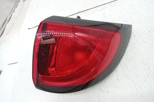 2018 Chrysler Pacifica Passenger RH Tail Lamp Assembly uarter Panel Mounted OEM used OEM tail light assembly