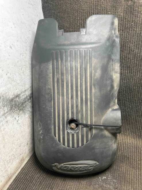 1999-2006 Chevrolet Silverado Used OEM Engine Cover 12580382