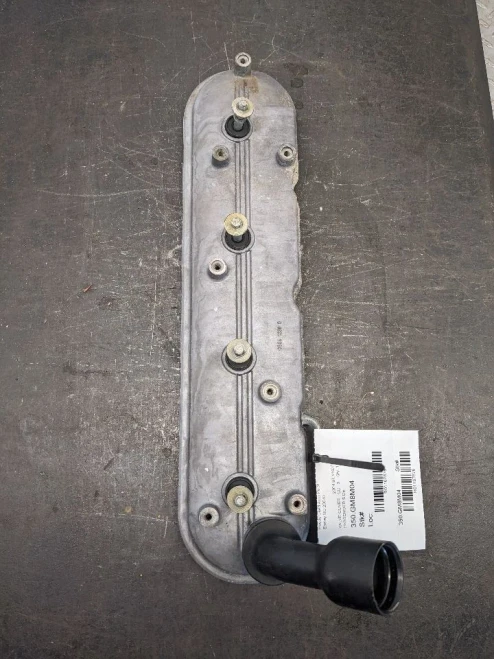 2000-2008 Chevrolet Tahoe Right Used OEM Valve Cover 1167676 / 12570427
