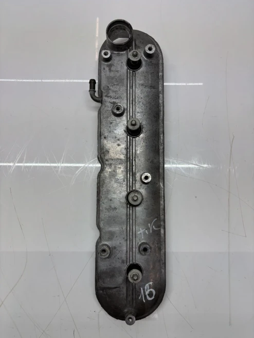 2003 Chevrolet Silverado 6.0L AWD Used Valve Cover 12561821